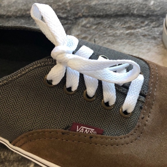 Vans - Picture 3 of 3